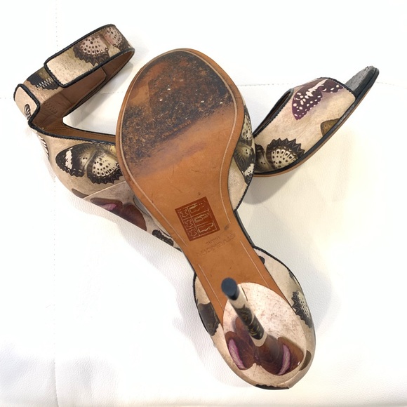 GIVENCHY Butterfly Print Strappy Sandals Sz 39 - Picture 5 of 5
